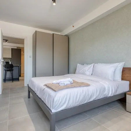 1 Bedroom St Julians Sleeps 4 Lägenhet St. Paul's Bay