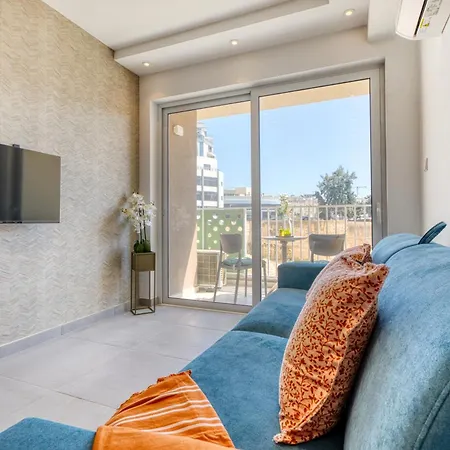 Lägenhet 1 Bedroom St Julians Sleeps 4 *