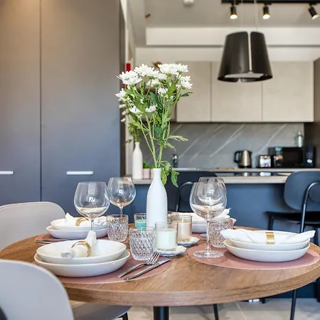 1 Bedroom St Julians Sleeps 4 * St. Paul's Bay